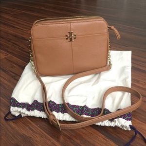 Tory Burch Ivy Crossbody in Bark